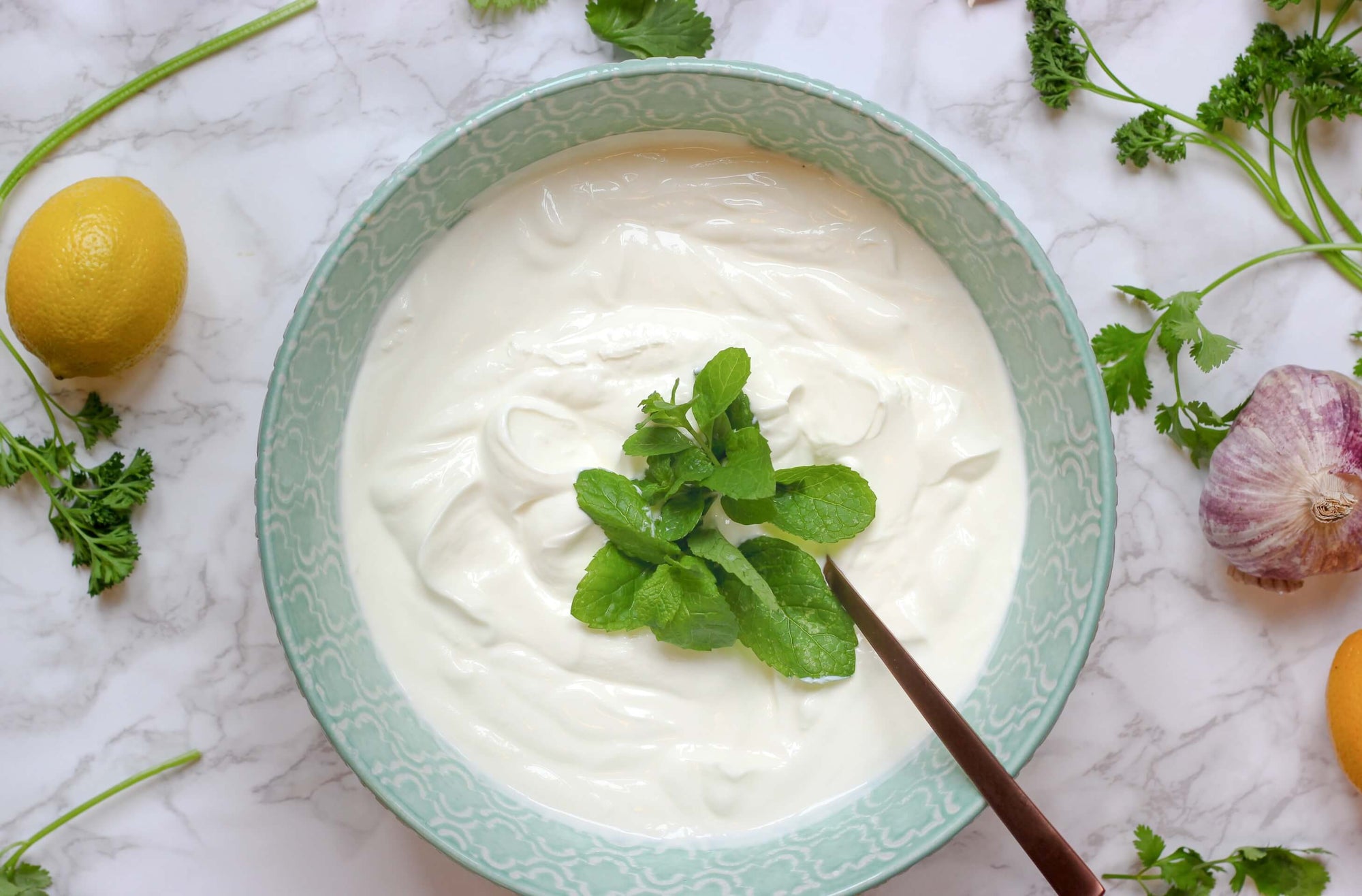 Warum Joghurt auf deinem Speiseplan stehen sollte: Nährstoffe, Vitamine und Gesundheitsnutzen